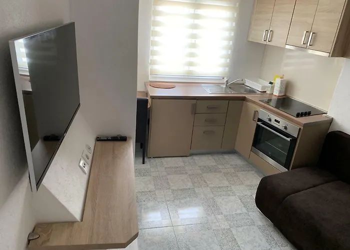 Oborska Ulica Centar 바스카보다